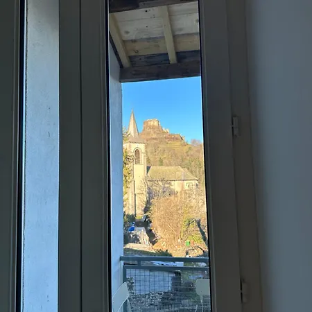 Face Au Chateau Lägenhet Murol